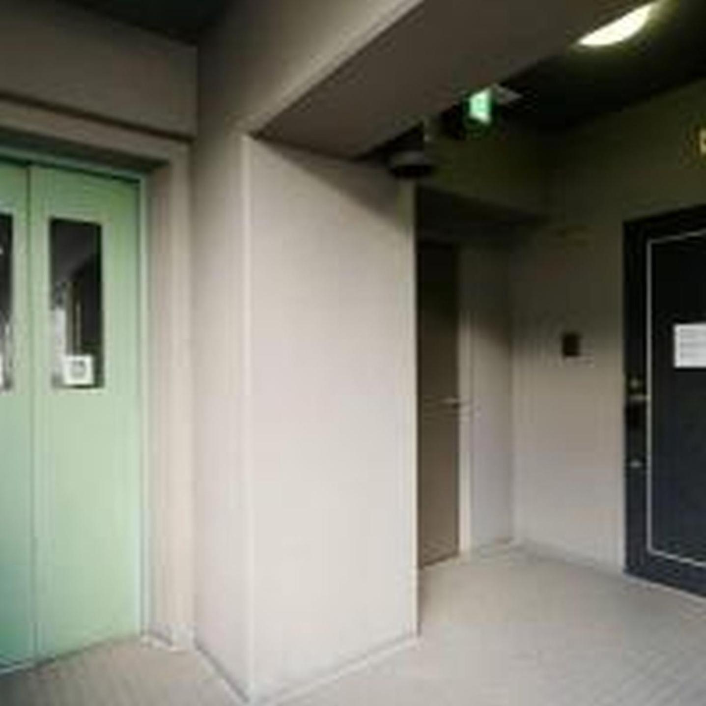 Apartemen ラセーヌ心斎橋406 Osaka