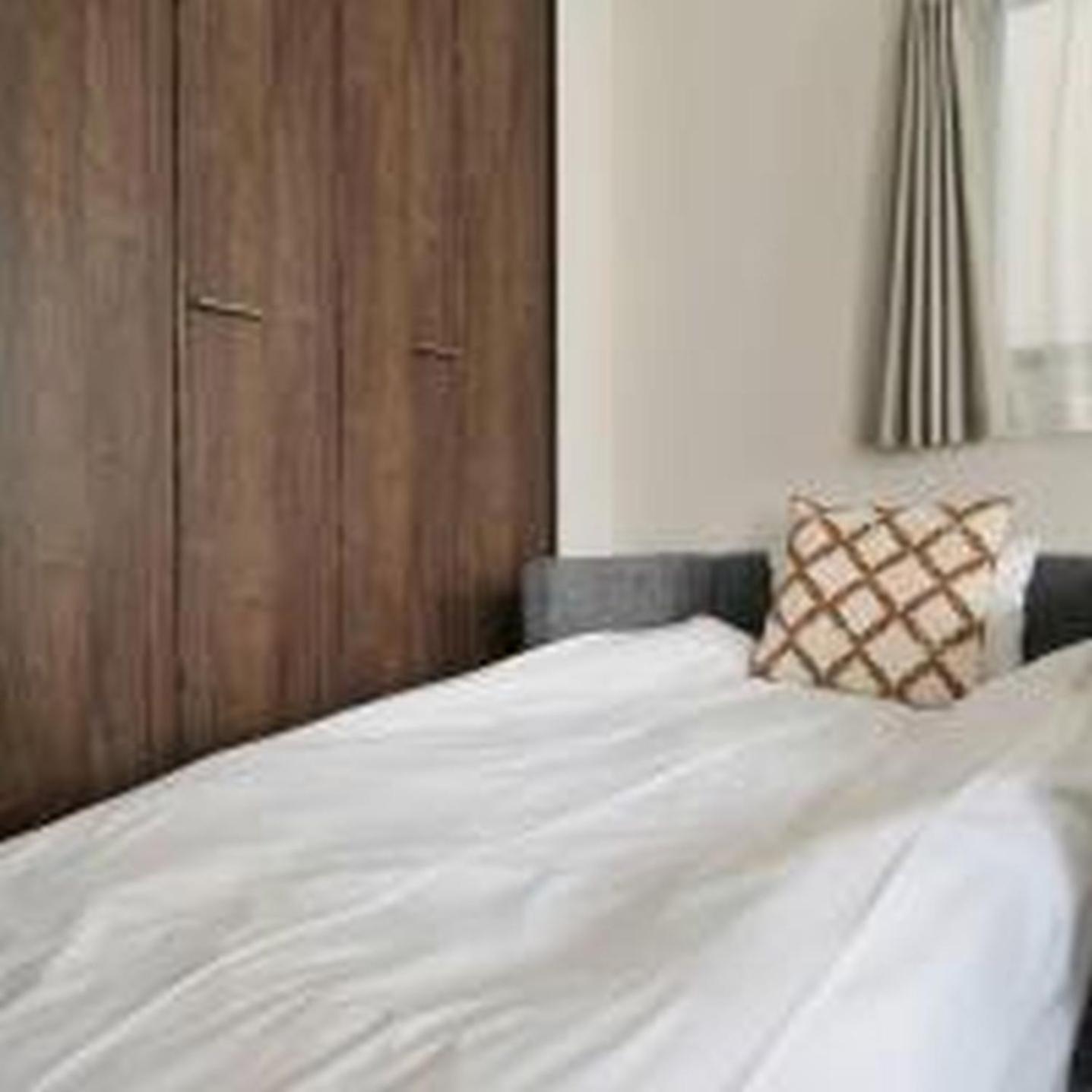 Apartemen ラセーヌ心斎橋406